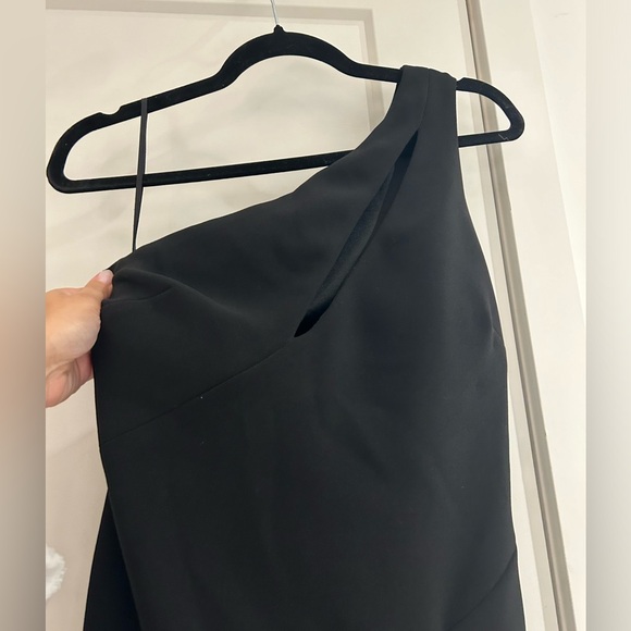 Bec + Bridge Black Midi Dress Gown - Picture 4 of 6